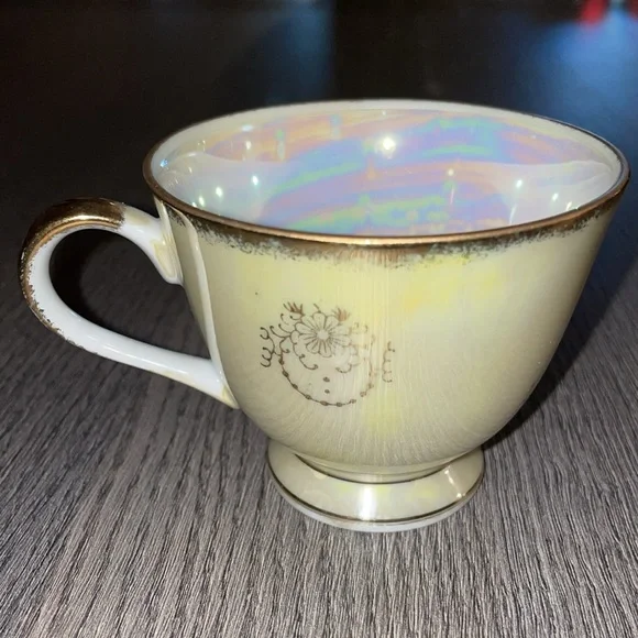 Antique tea cup and saucer - Picture 10 of 12